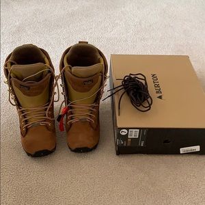 Burton x Danner collaboration snowboard boots RARE